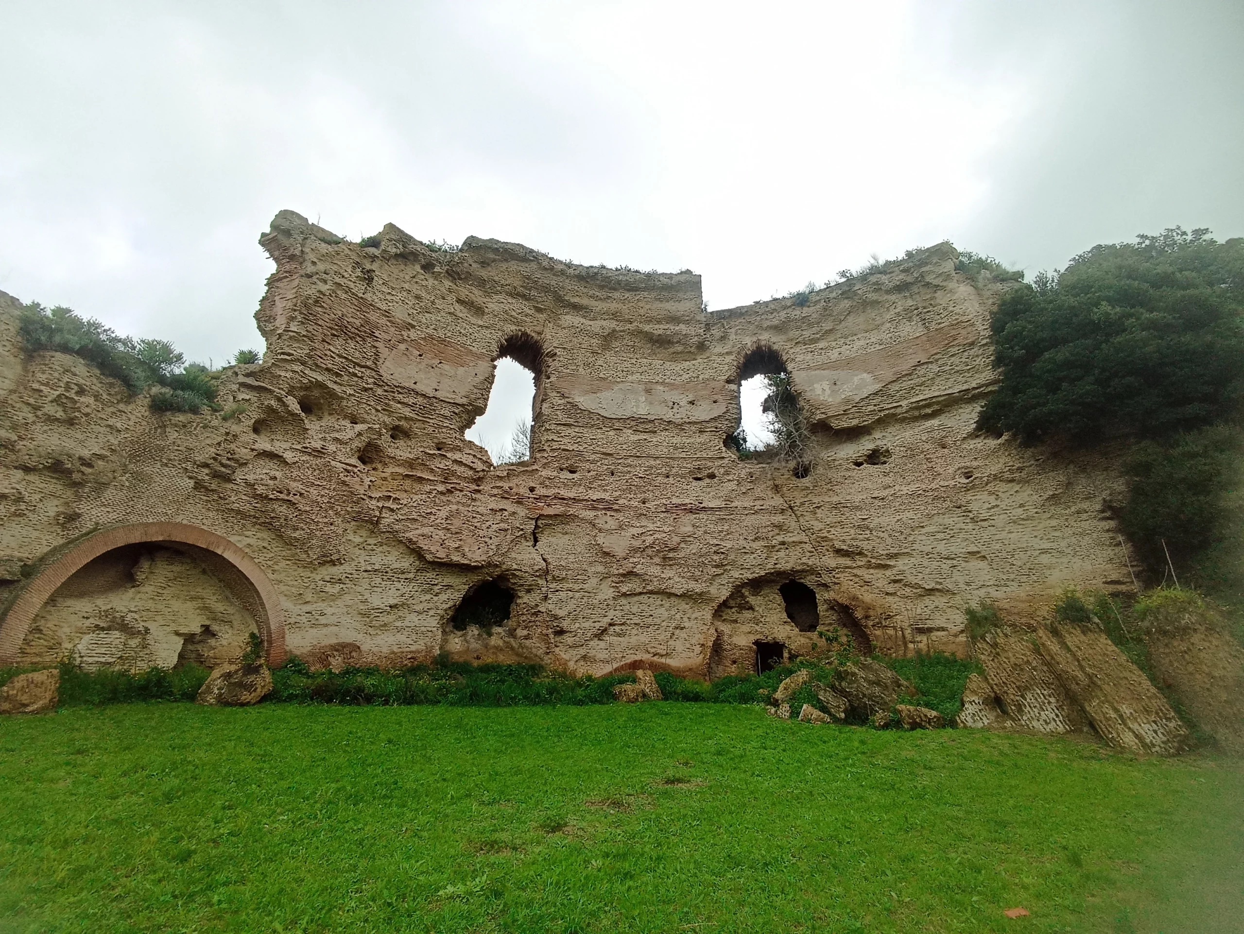 Archaeological documentation · Cuma